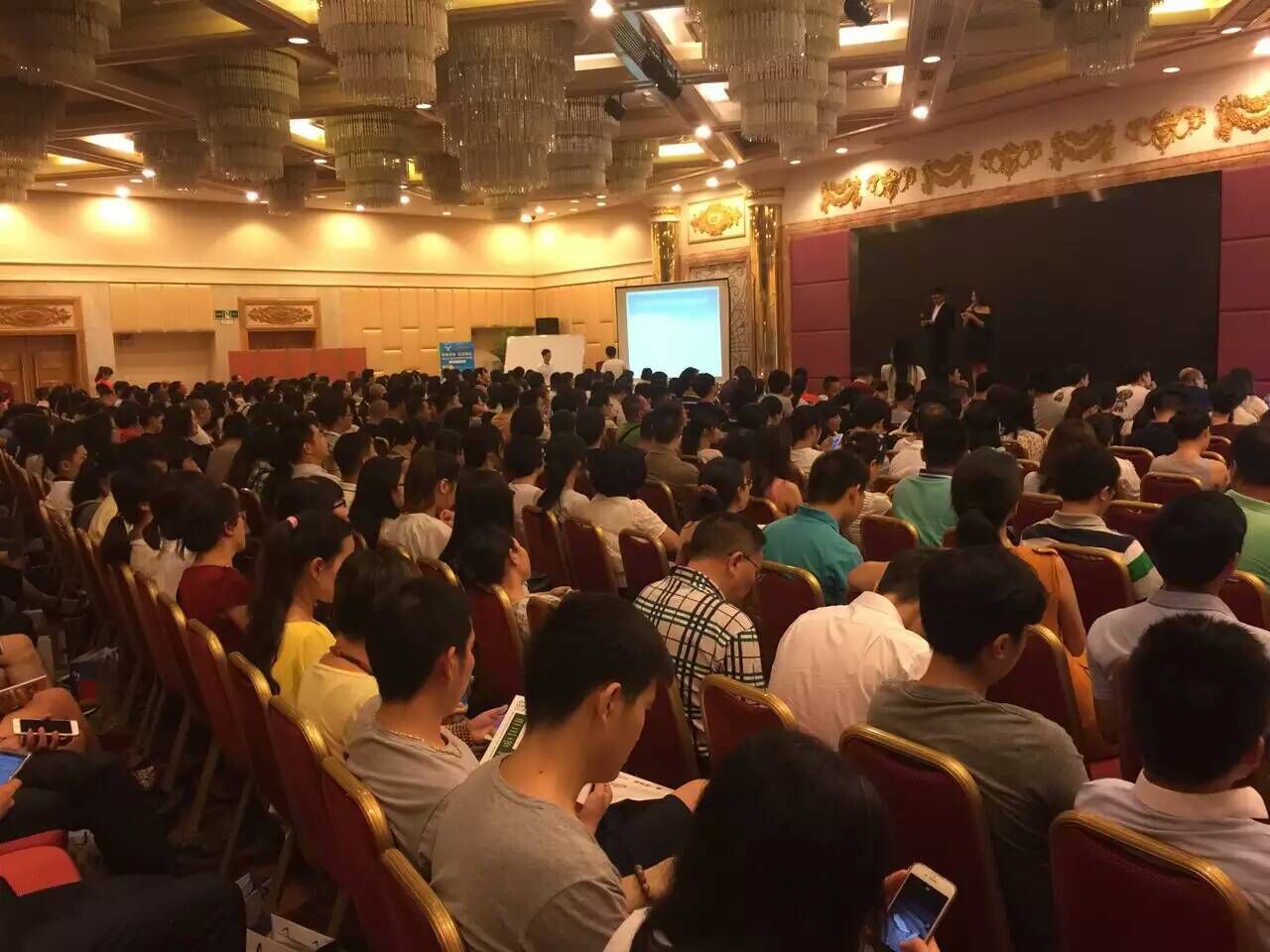 第一頁6月7場線下交流培訓會彙聚上千名外貿人，火爆各地外貿圈